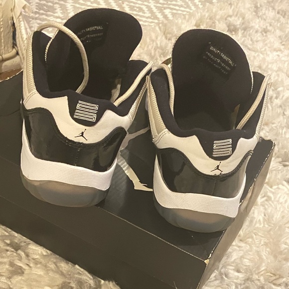 Jordans 11 retro concord kids sneakers - Picture 3 of 5